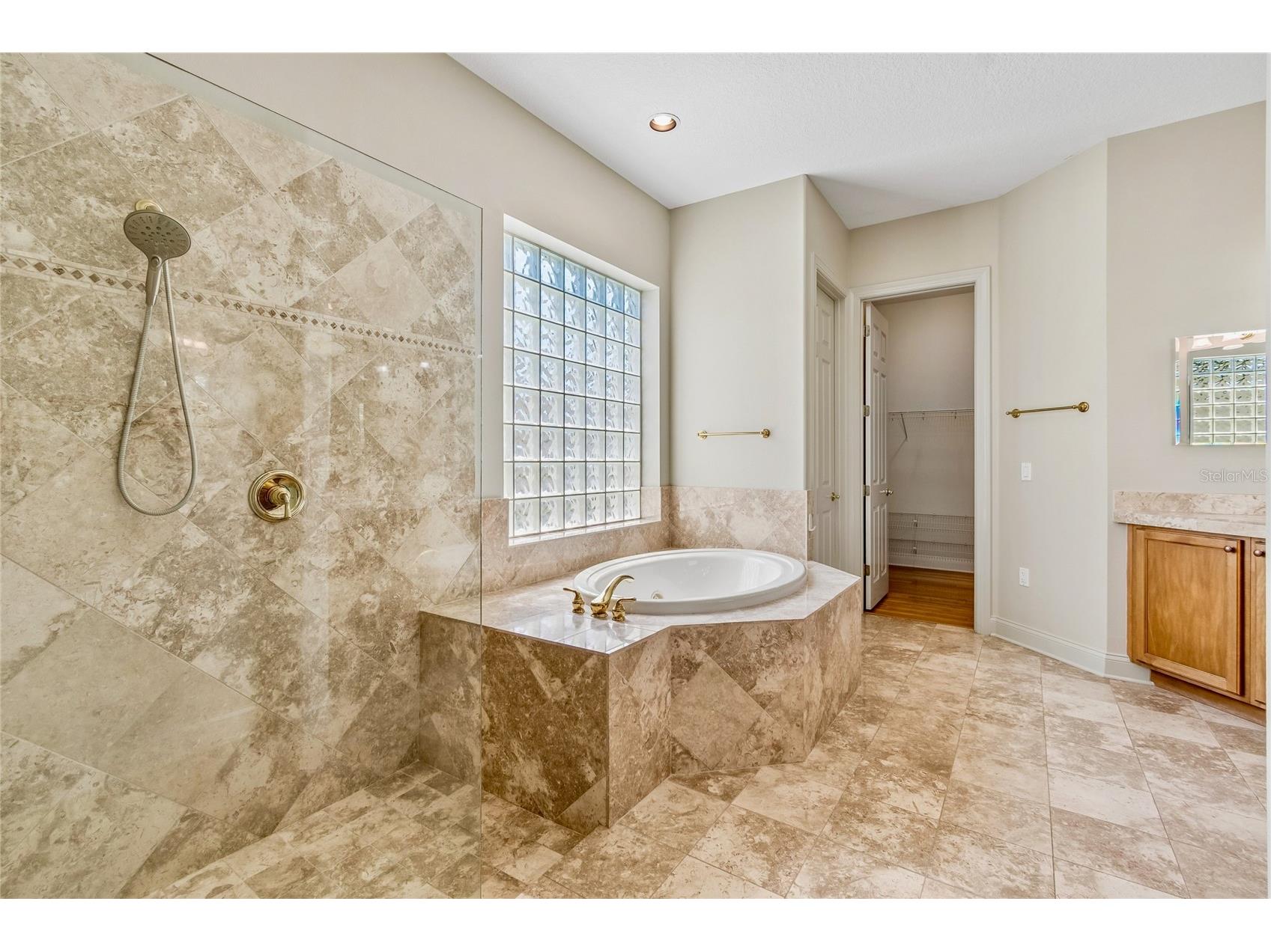 601 Viento De Avila Tampa FL 33613 TB8502713 image21