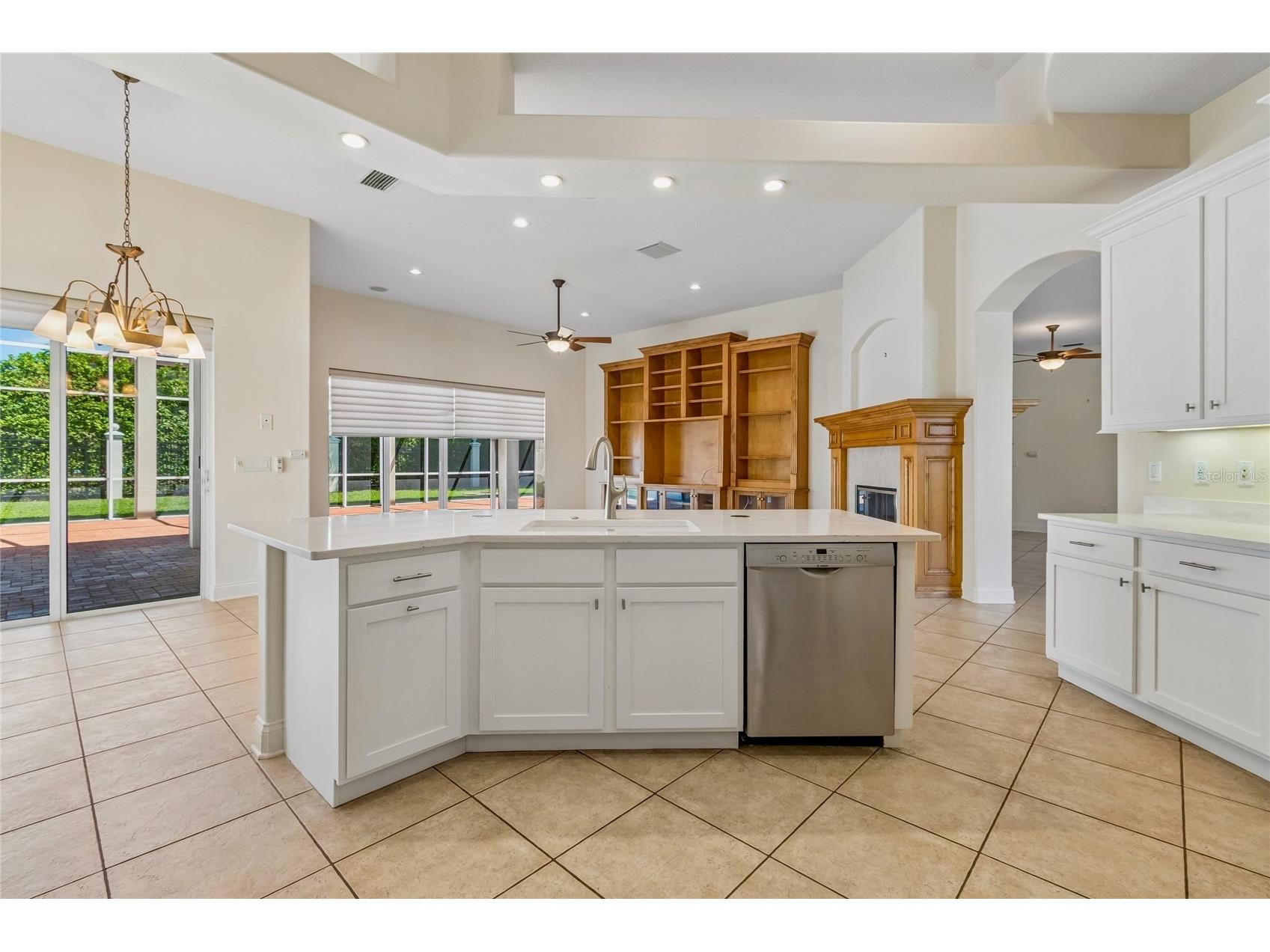 601 Viento De Avila Tampa FL 33613 TB8502713 image8