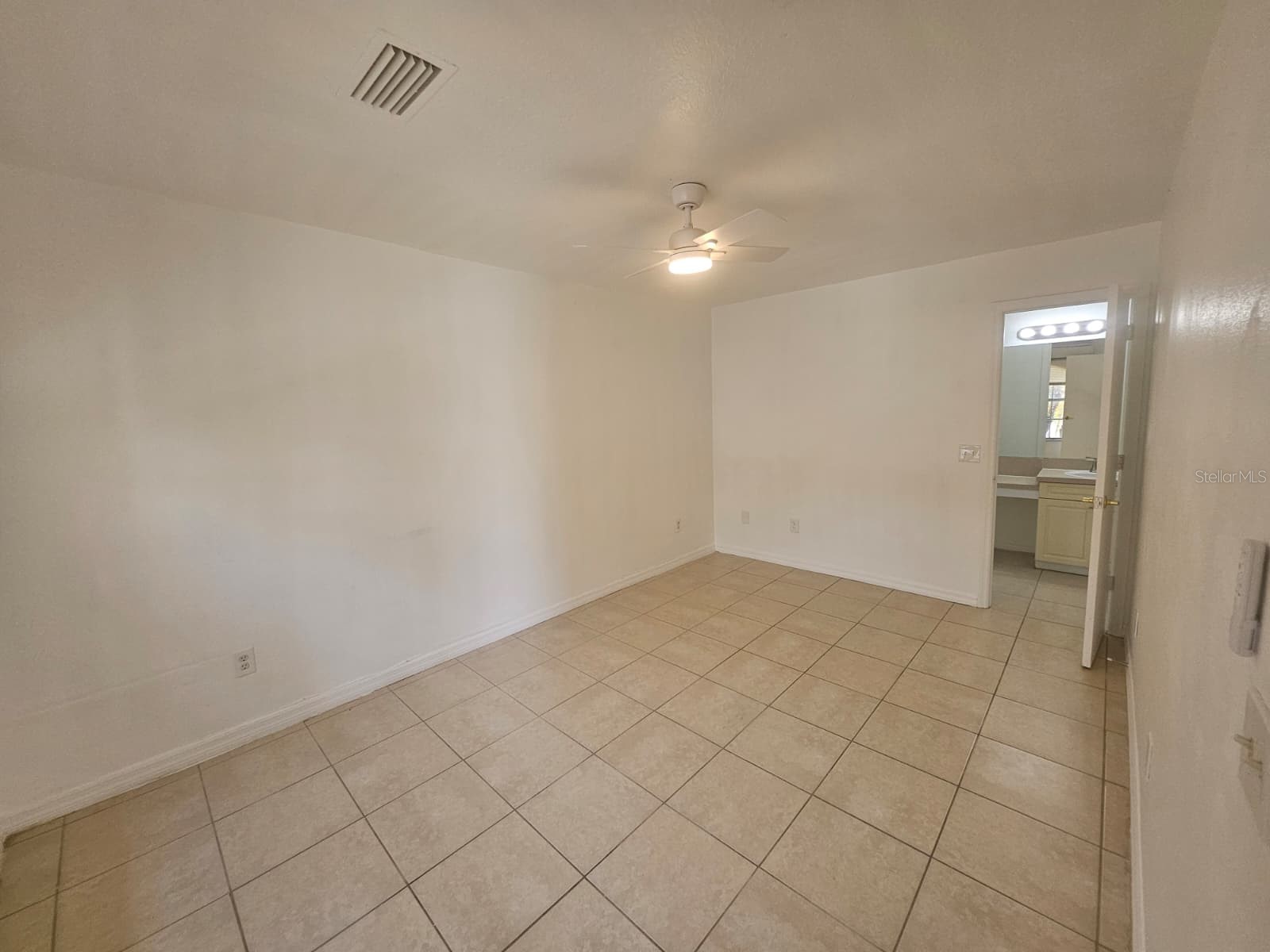 601 Washington Palm Loop #B Davenport FL 33897 S5148746 image7
