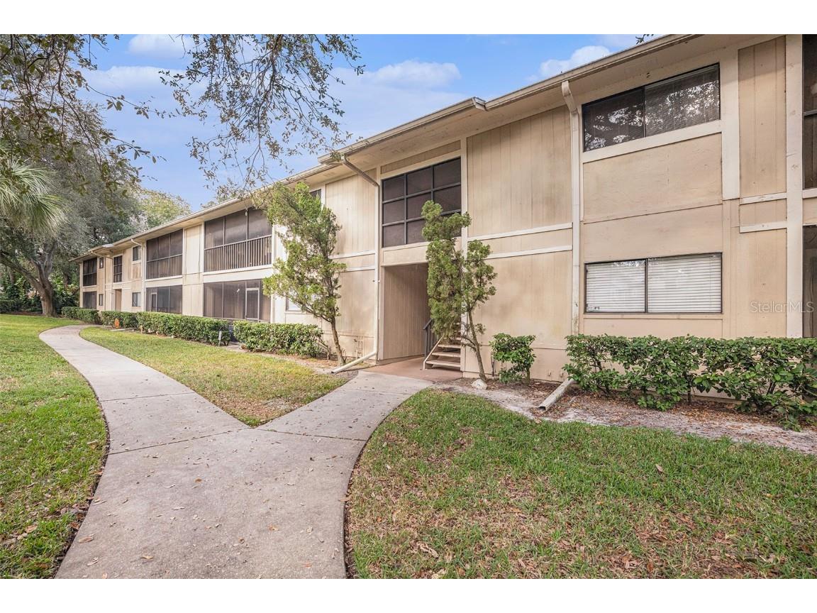 6010 Laketree Lane #L Temple Terrace FL 33617 O6071197 image1