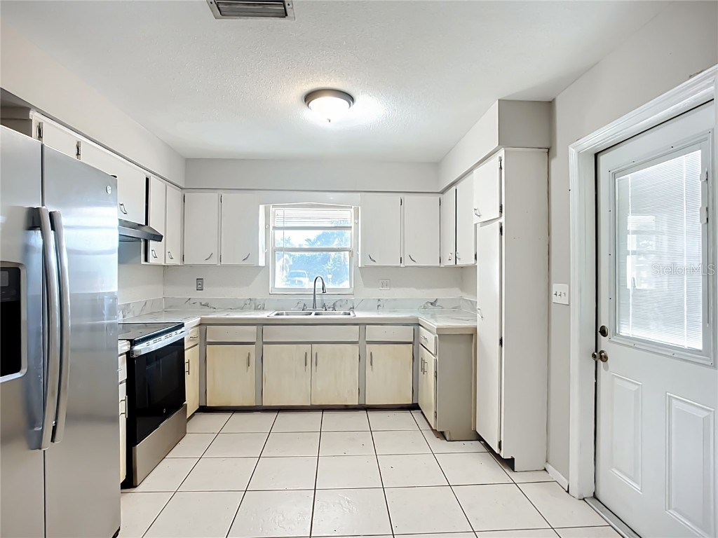 6010 Nutmeg Avenue Sarasota FL 34231 A4672372 image16