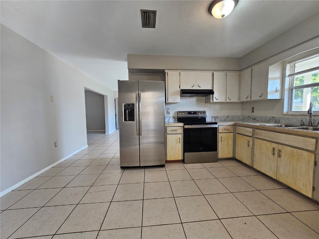 6010 Nutmeg Avenue Sarasota FL 34231 A4672372 image18