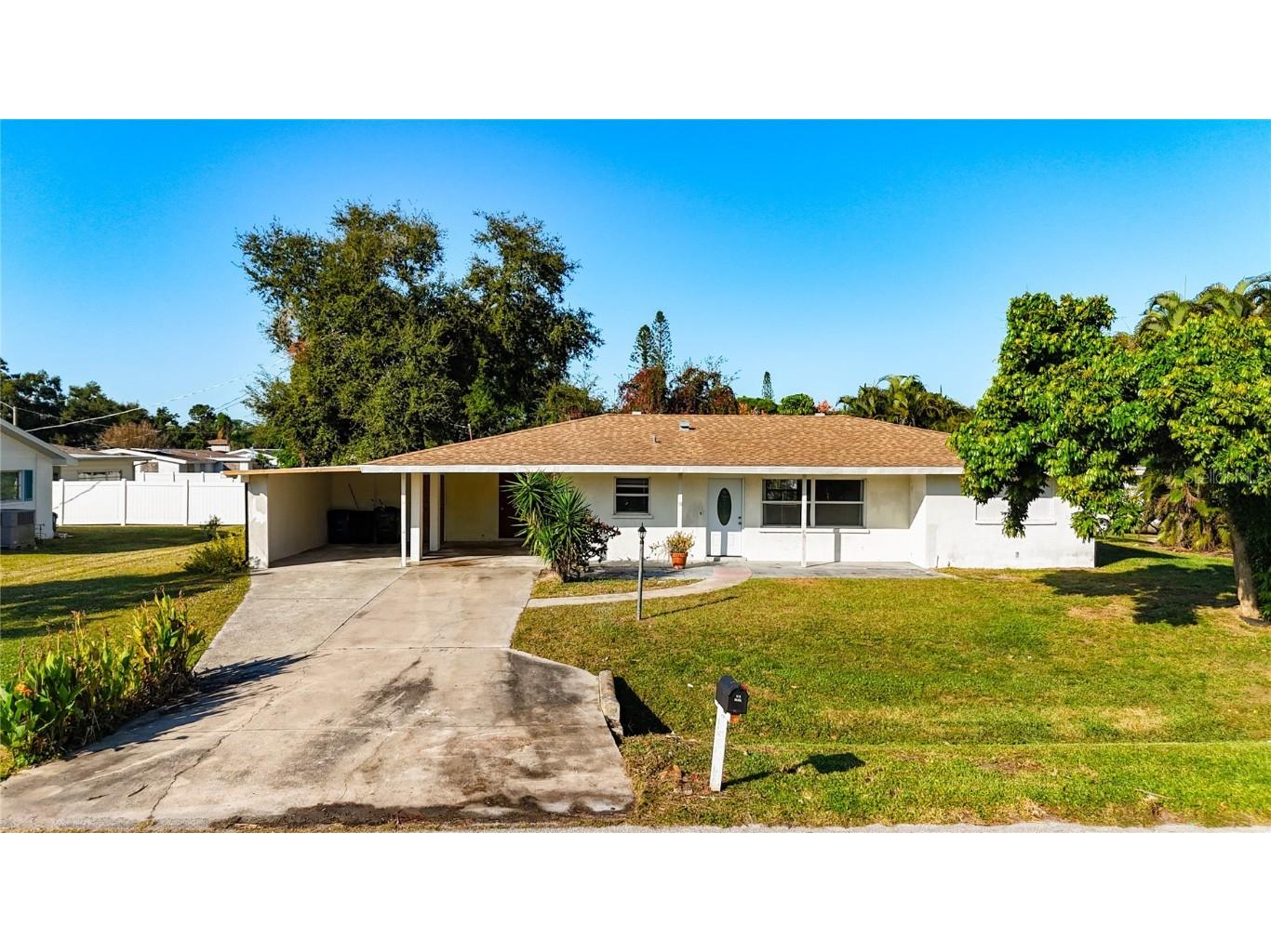 6010 Nutmeg Avenue Sarasota FL 34231 A4672372 image2