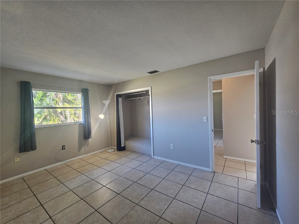 6010 Nutmeg Avenue Sarasota FL 34231 A4672372 image37