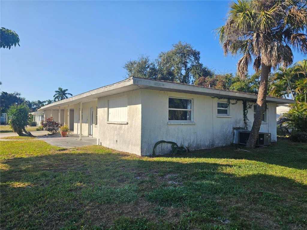 6010 Nutmeg Avenue Sarasota FL 34231 A4672372 image58