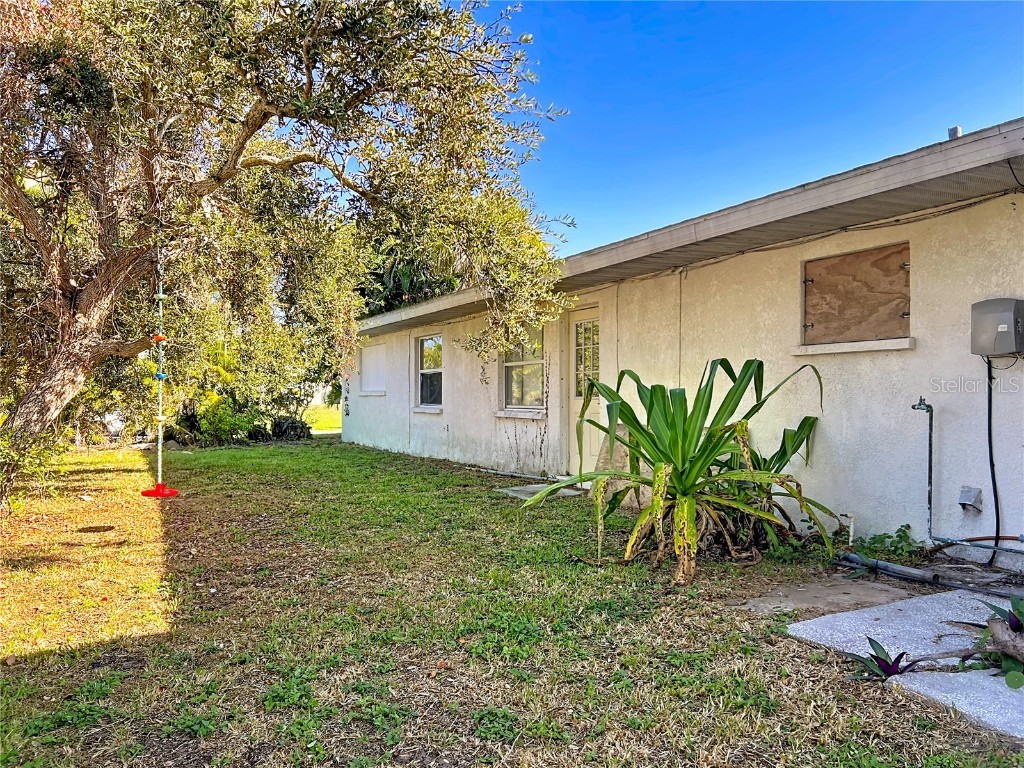 6010 Nutmeg Avenue Sarasota FL 34231 A4672372 image60