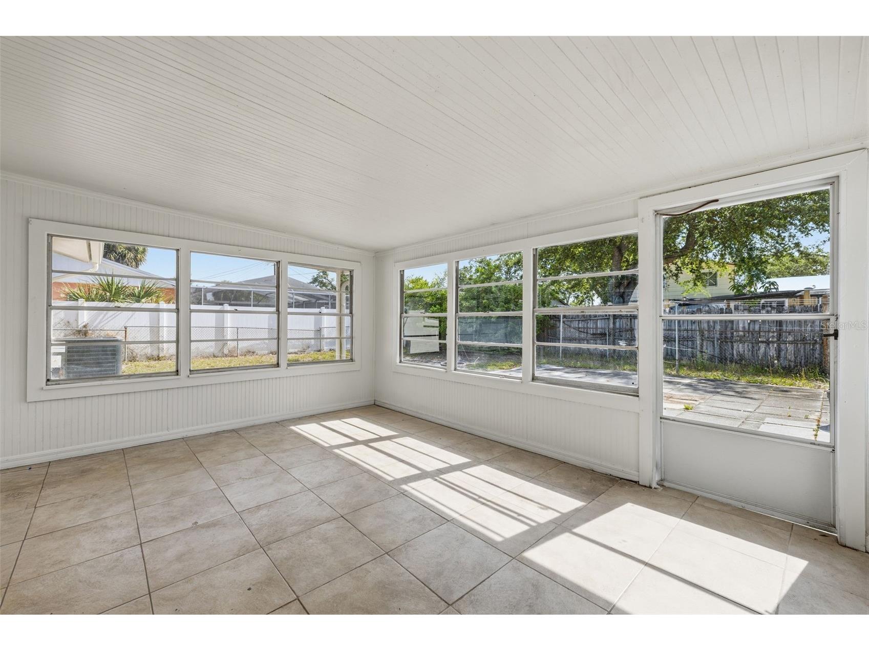 6011 Wilshire Drive Tampa FL 33615 TB8502129 image20