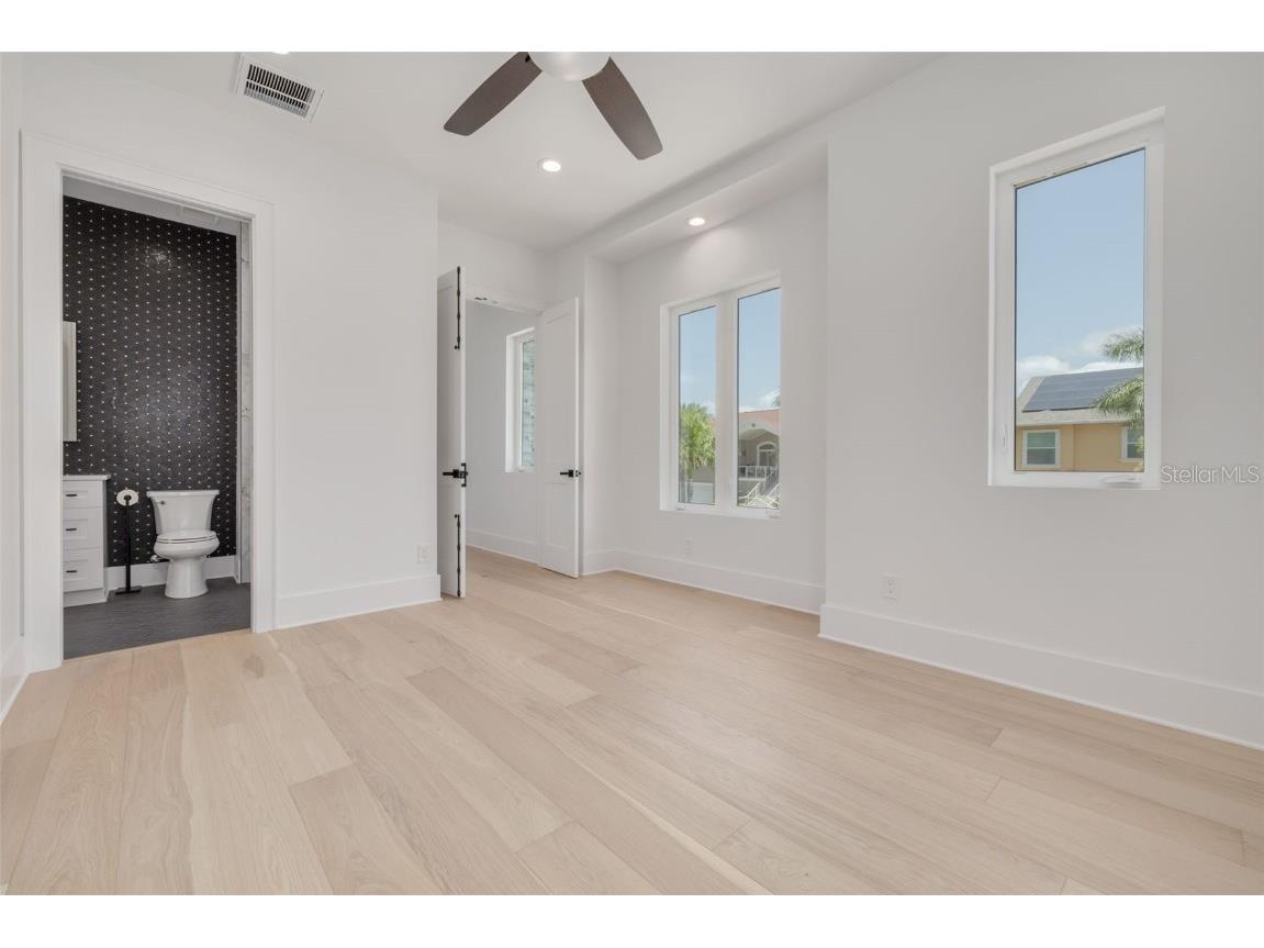 6012 Kipps Colony Drive E Gulfport FL 33707 TB8303960 image27