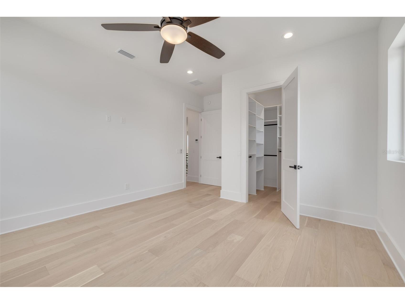 6012 Kipps Colony Drive E Gulfport FL 33707 TB8504430 image42
