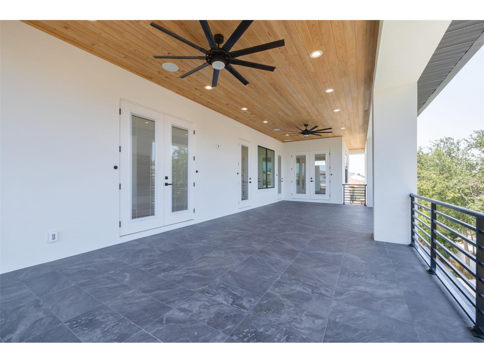 6012 Kipps Colony Drive E Gulfport FL 33707 TB8504430 image48