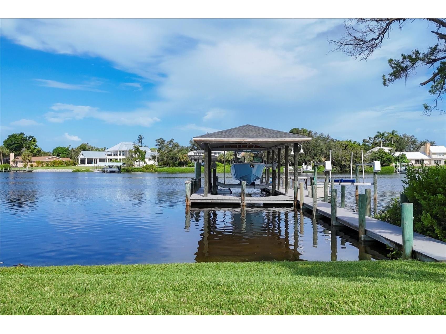 6012 Shore Acres Drive Bradenton FL 34209 - WARNER'S BAYOU WEST A4658109 image5