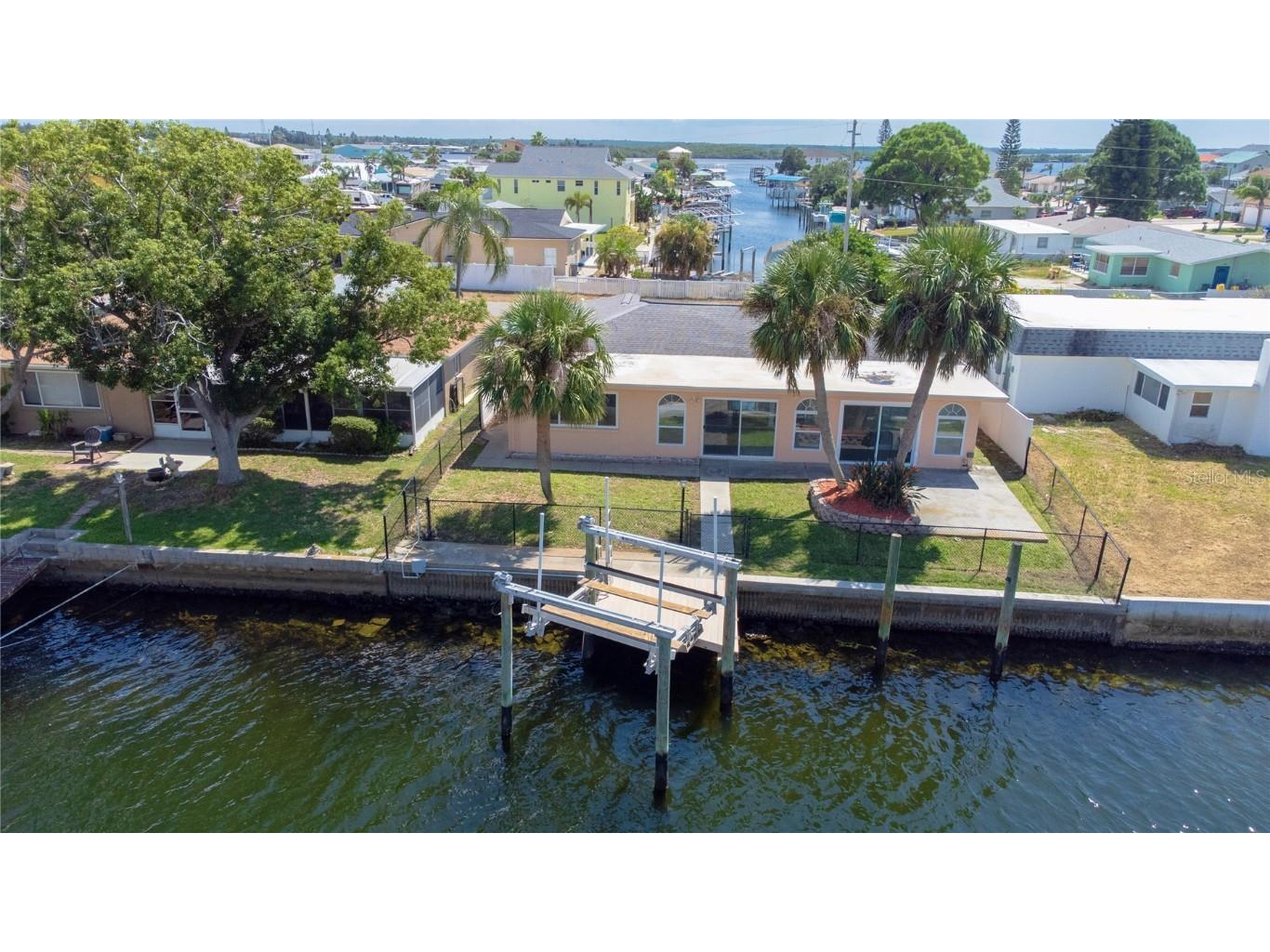 6013 Beverly Drive Hudson FL 34667 - CANAL - DIRECT ACCESS TO GULF TB8428294 image4