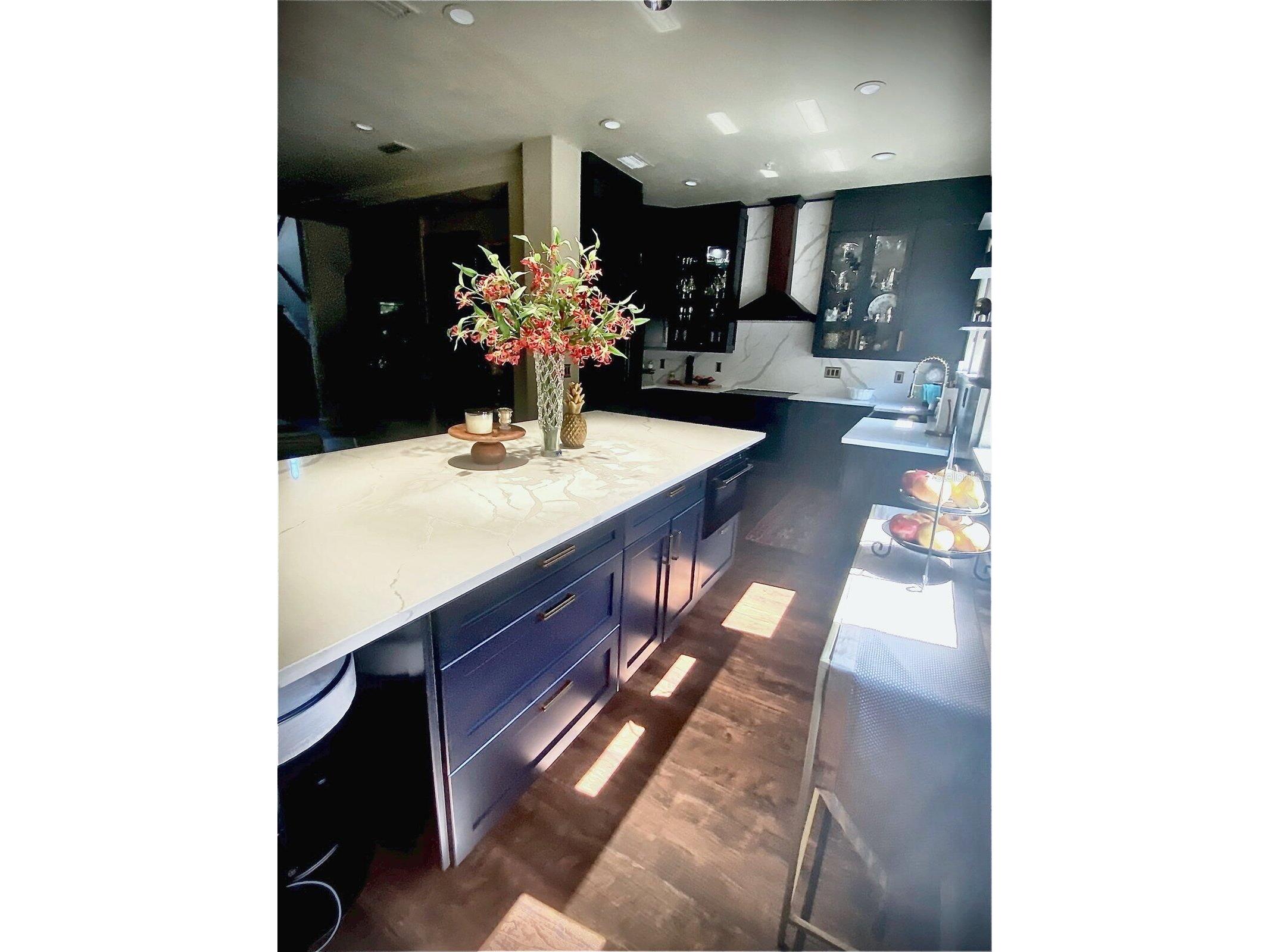 6013 Bowen Daniel #105 Tampa FL 33616 O6412693 image2