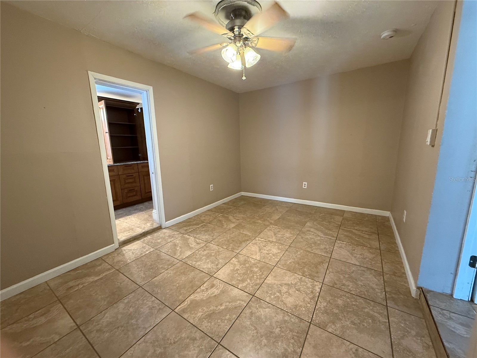 6014 Southern Comfort Boulevard Tampa FL 33634 TB8490919 image12