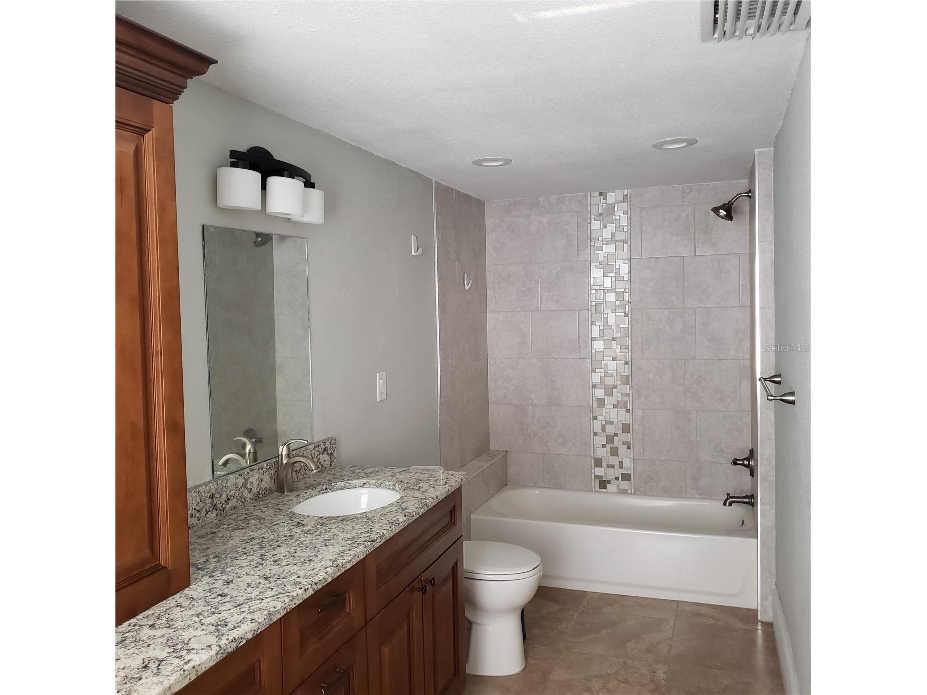 6014 Southern Comfort Boulevard Tampa FL 33634 TB8490919 image13