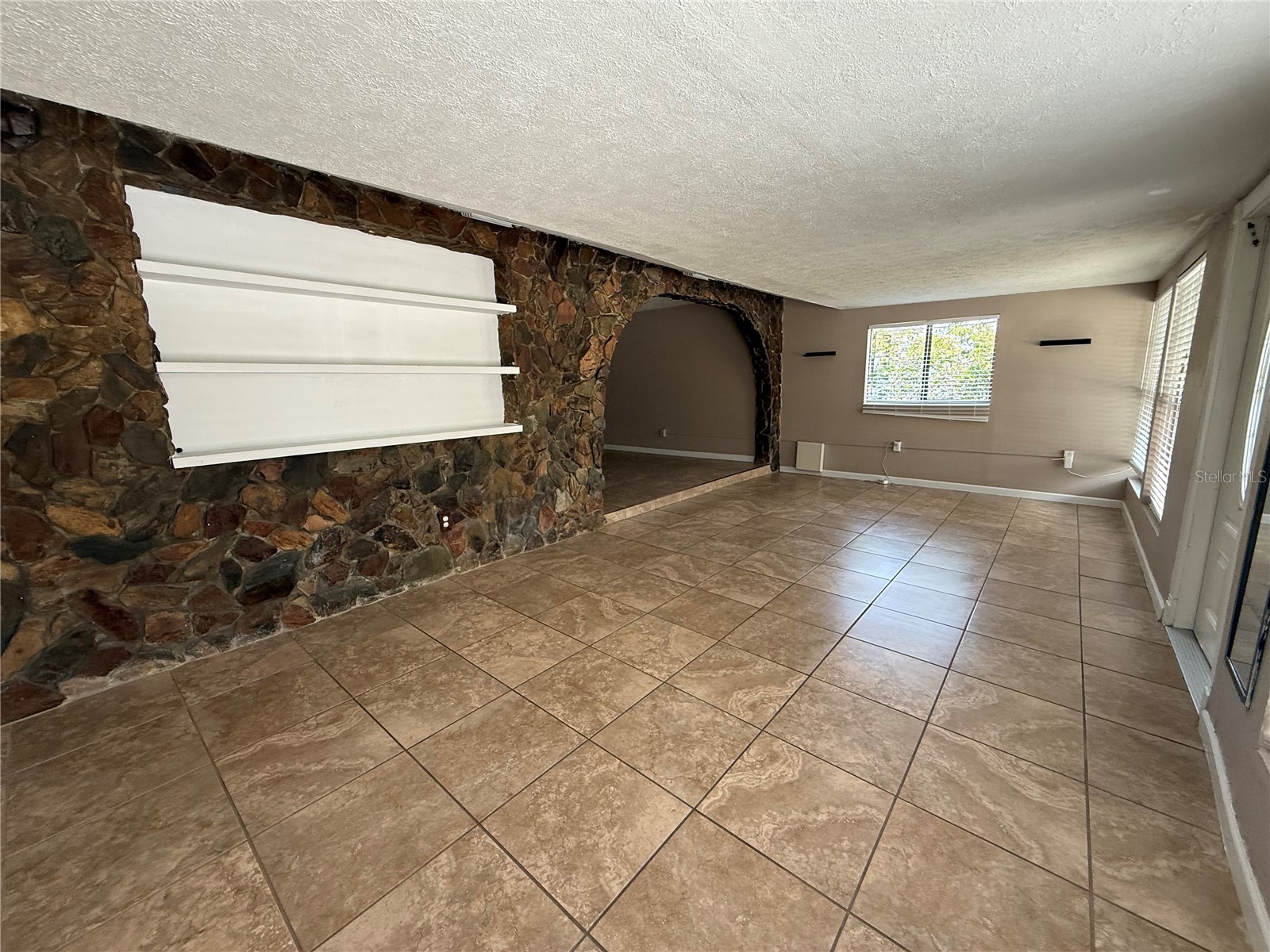 6014 Southern Comfort Boulevard Tampa FL 33634 TB8490919 image2