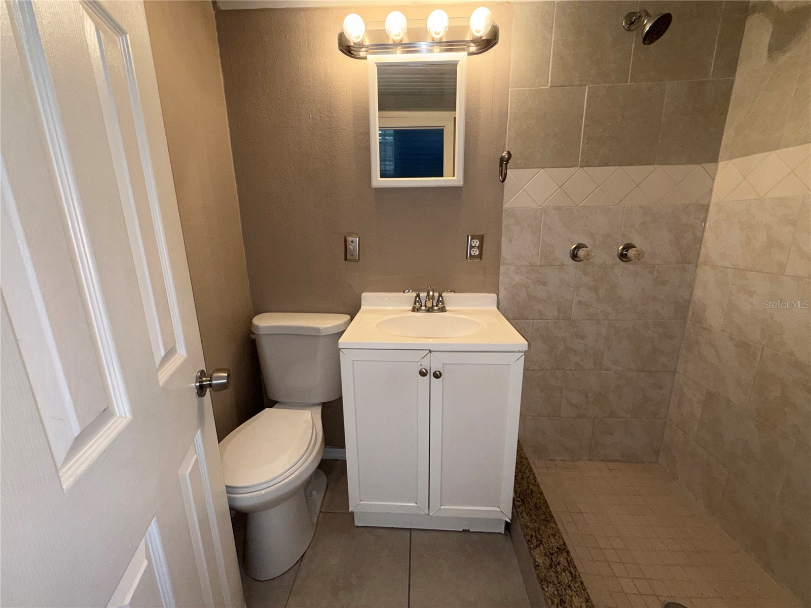 6014 Southern Comfort Boulevard Tampa FL 33634 TB8490919 image8