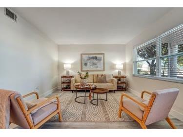 6015 19th Street N #109 Saint Petersburg FL 33714 TB8492325 image3