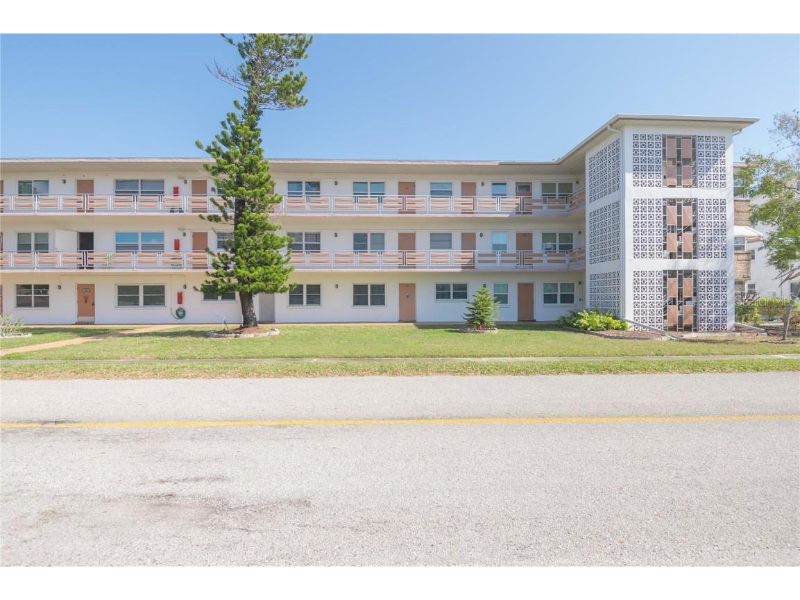 6015 19th Street N #115 Saint Petersburg FL 33714 TB8348289 image1