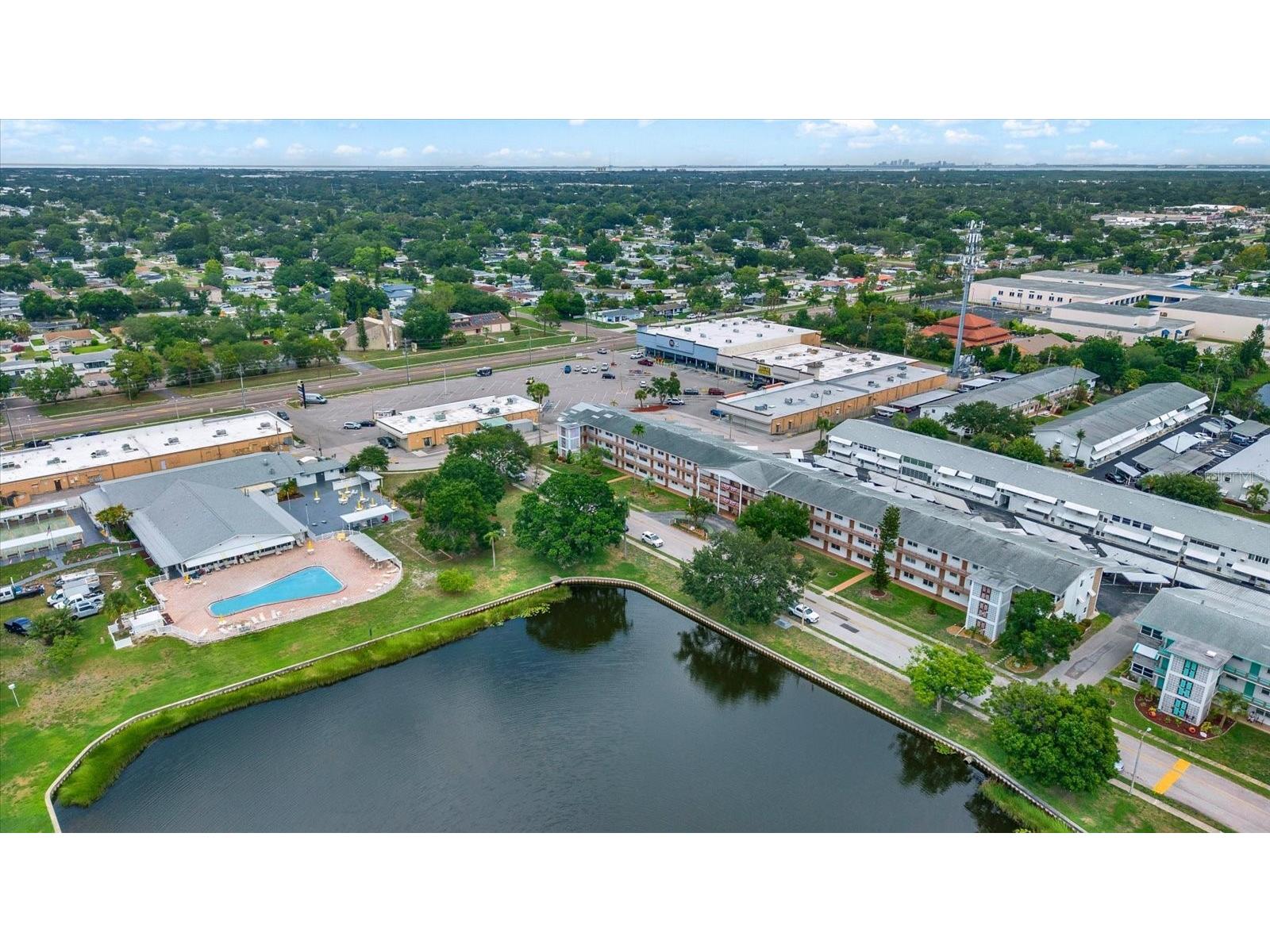 6015 19th Street N #302 Saint Petersburg FL 33714 TB8525860 image24