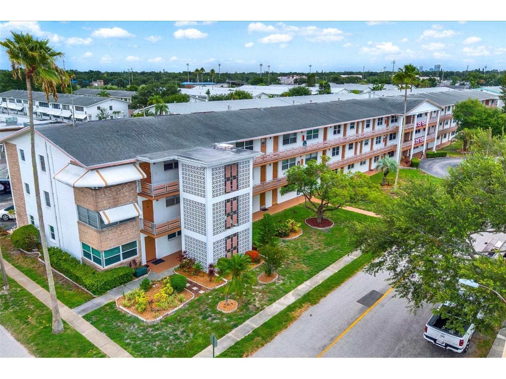 6015 19th Street N #302 Saint Petersburg FL 33714 TB8525860 image33