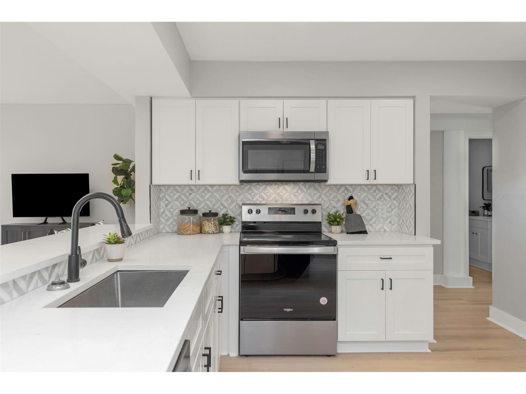 6015 Barefoot Court New Port Richey FL 34652 W7882288 image4