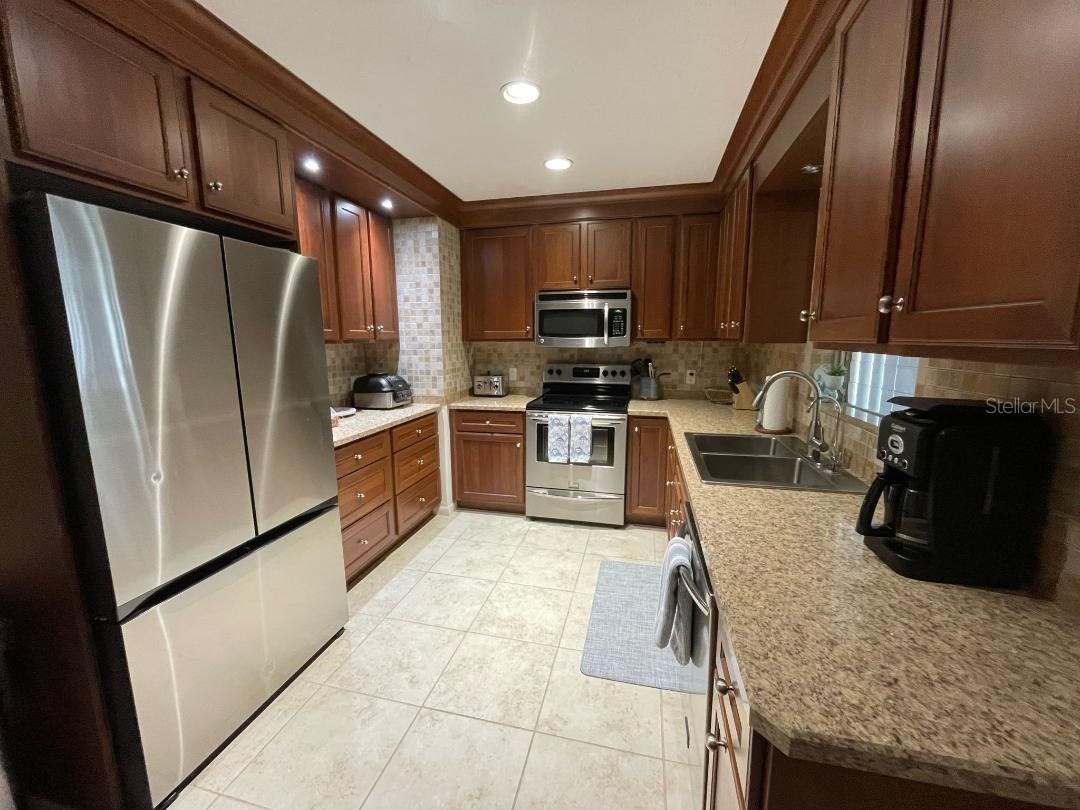 6015 Carlton Avenue Sarasota FL 34231 S5150431 image3