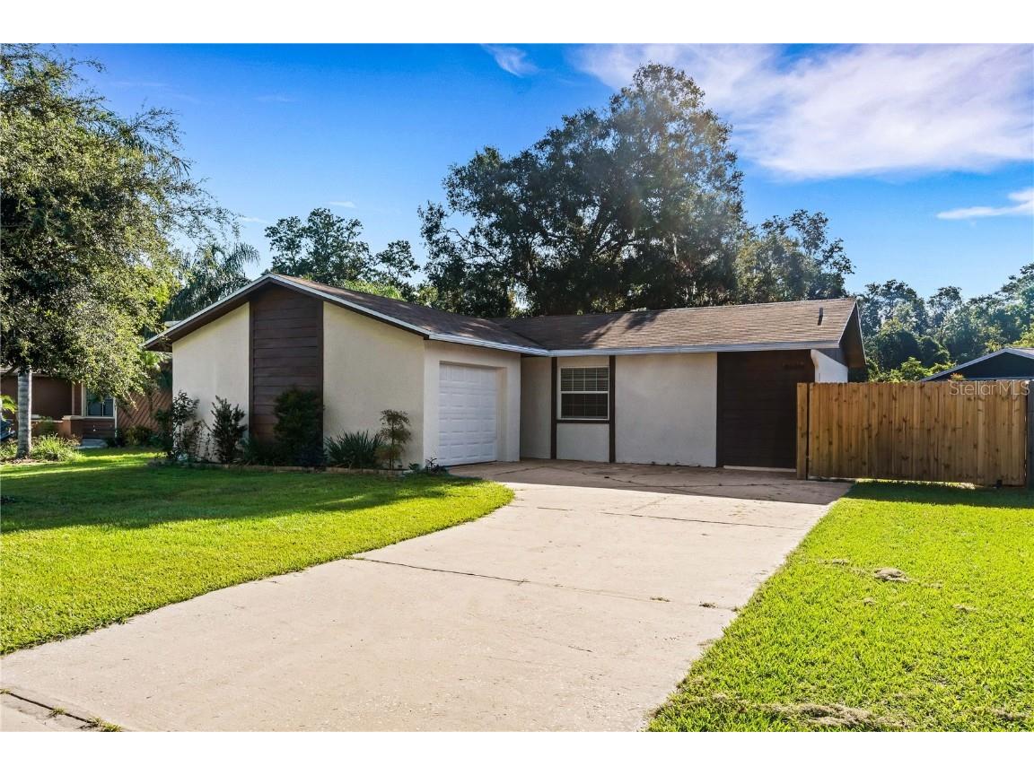 6015 Doe Circle E Lakeland FL 33809 L4938790 image1