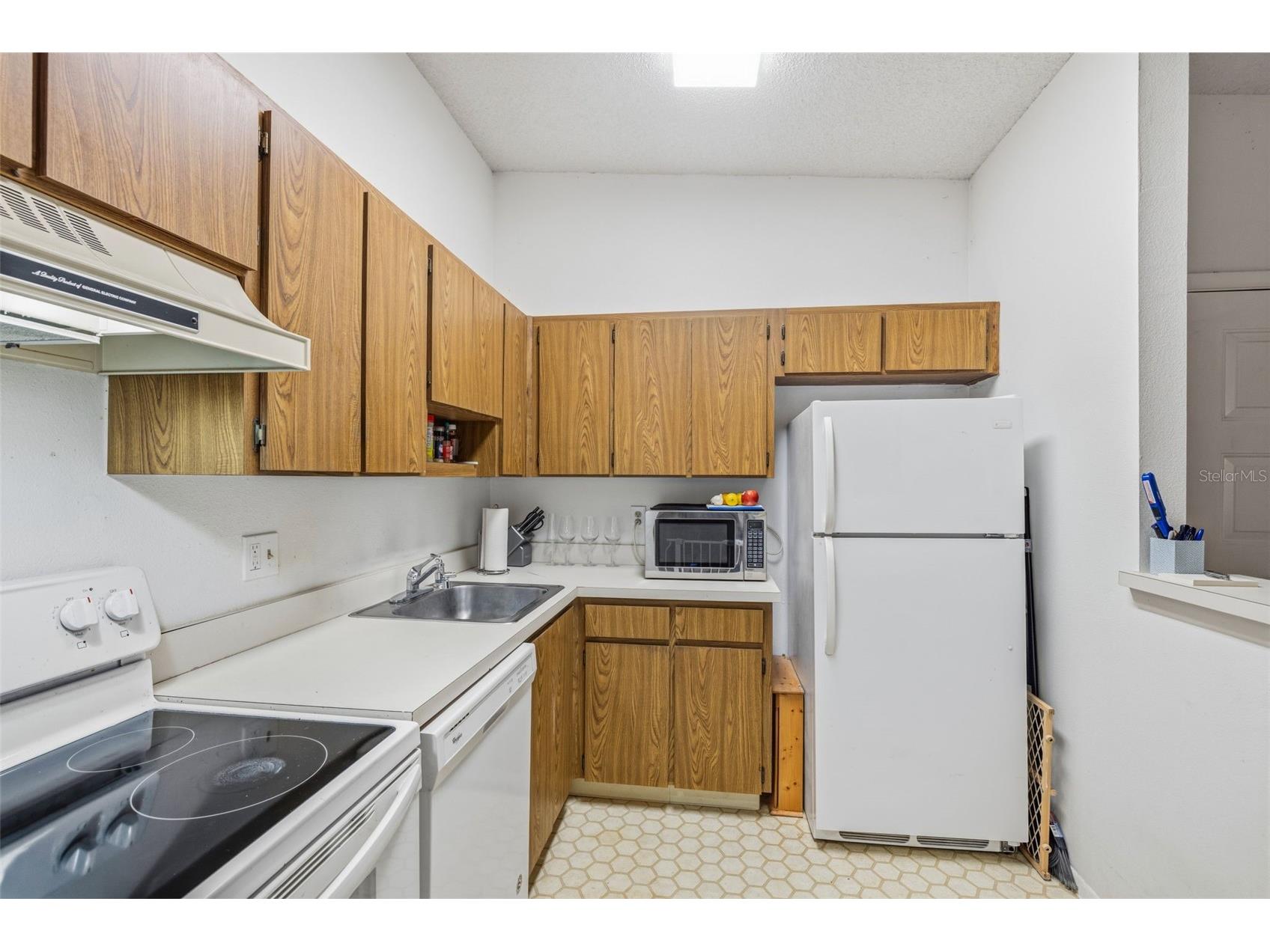 6015 Laketree Lane #B Temple Terrace FL 33617 TB8495902 image11
