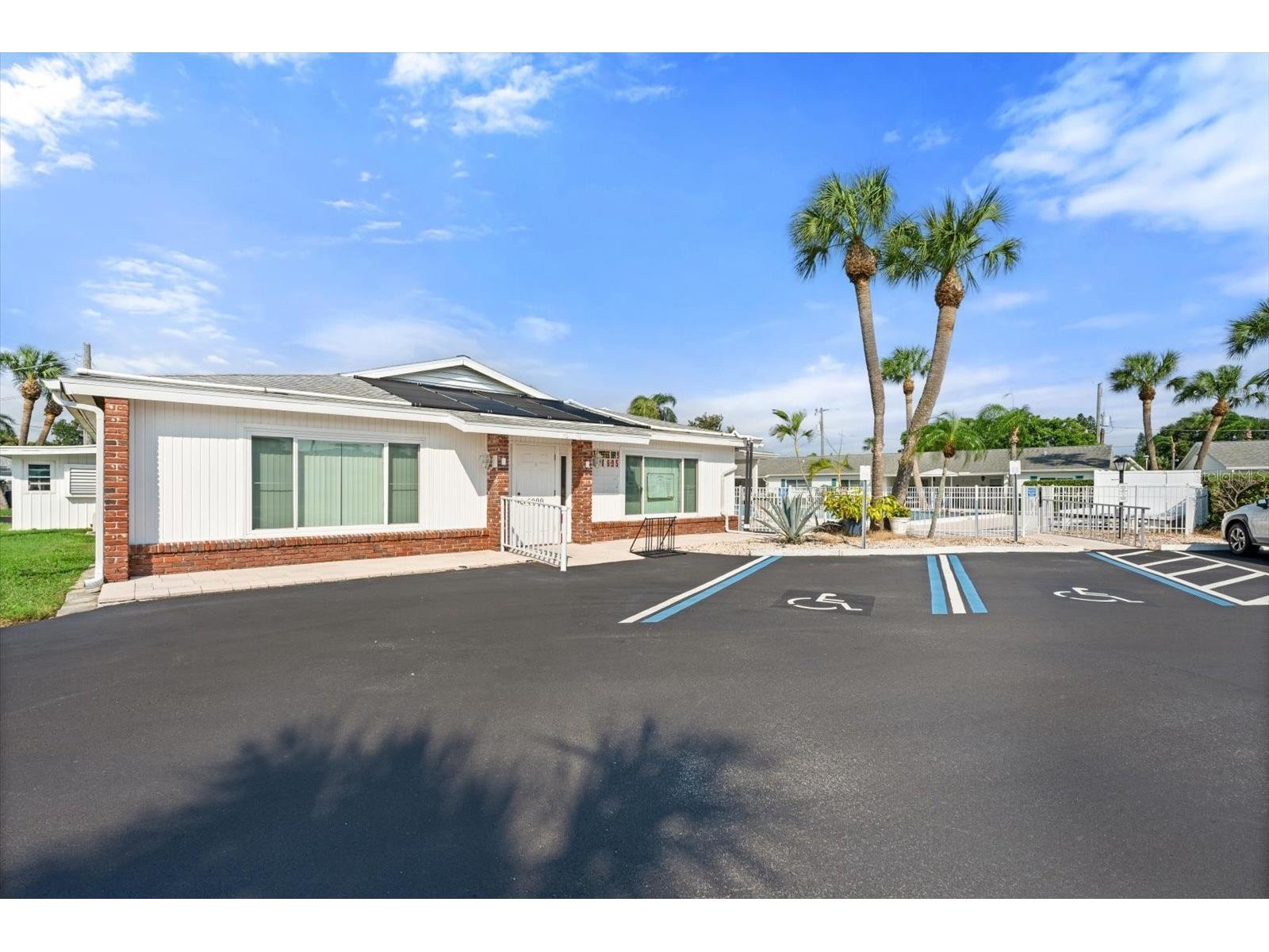 6016 Hibiscus Drive Bradenton FL 34207 A4657239 image37