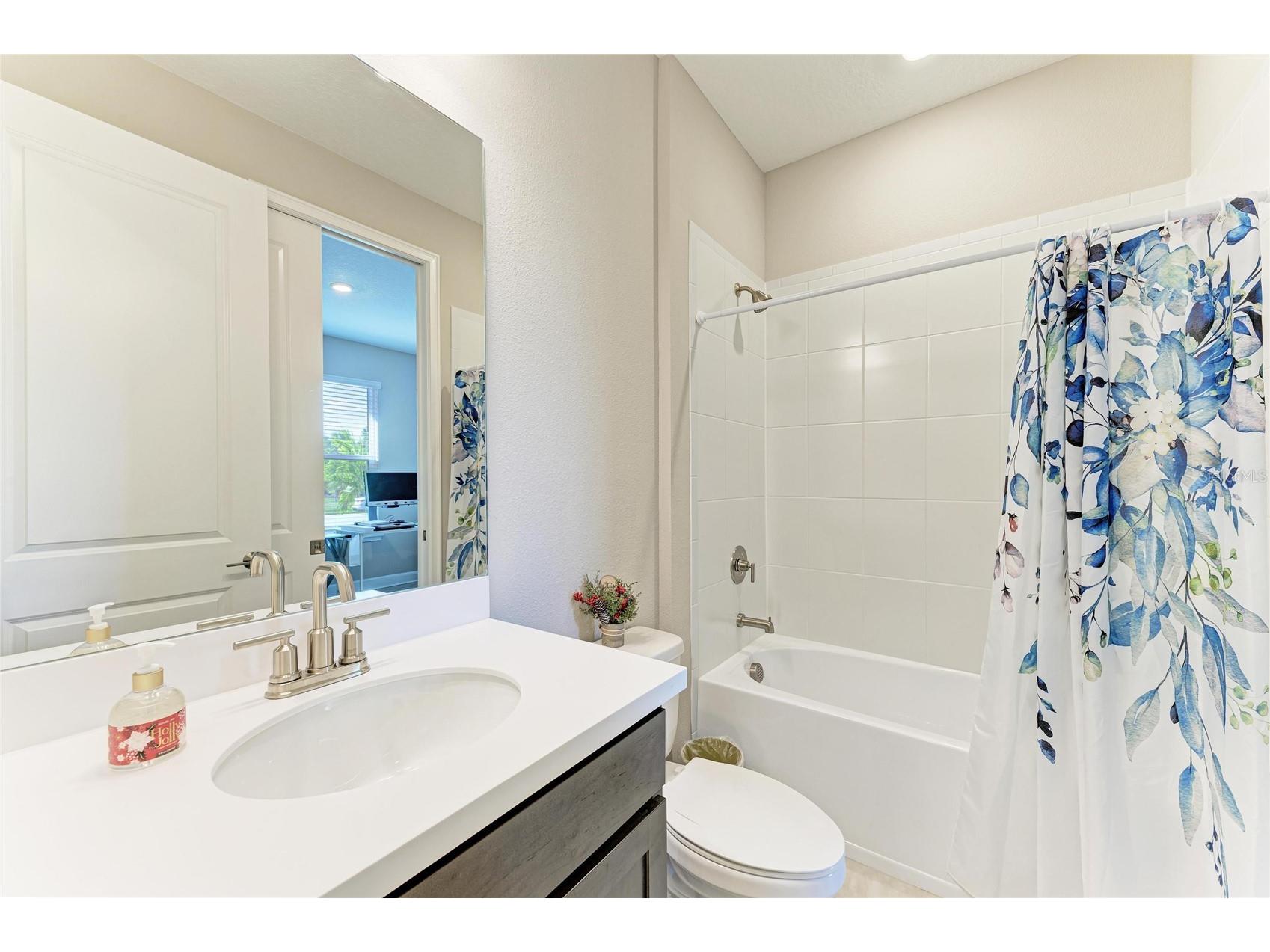 6017 Mesa Glen Bradenton FL 34203 A4691204 image28
