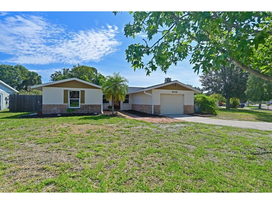 6018 35th Avenue W Bradenton FL 34209 A4573616 image1
