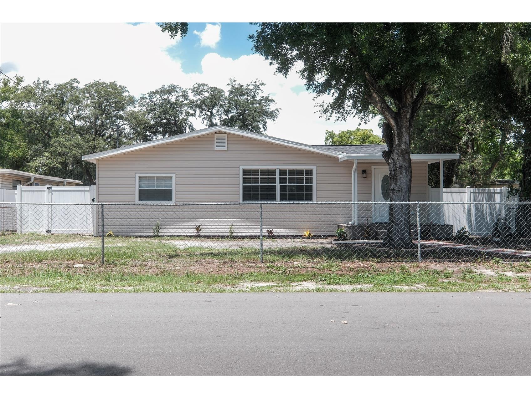 6018 N 49th Street Tampa FL 33610 TB8528552 image1