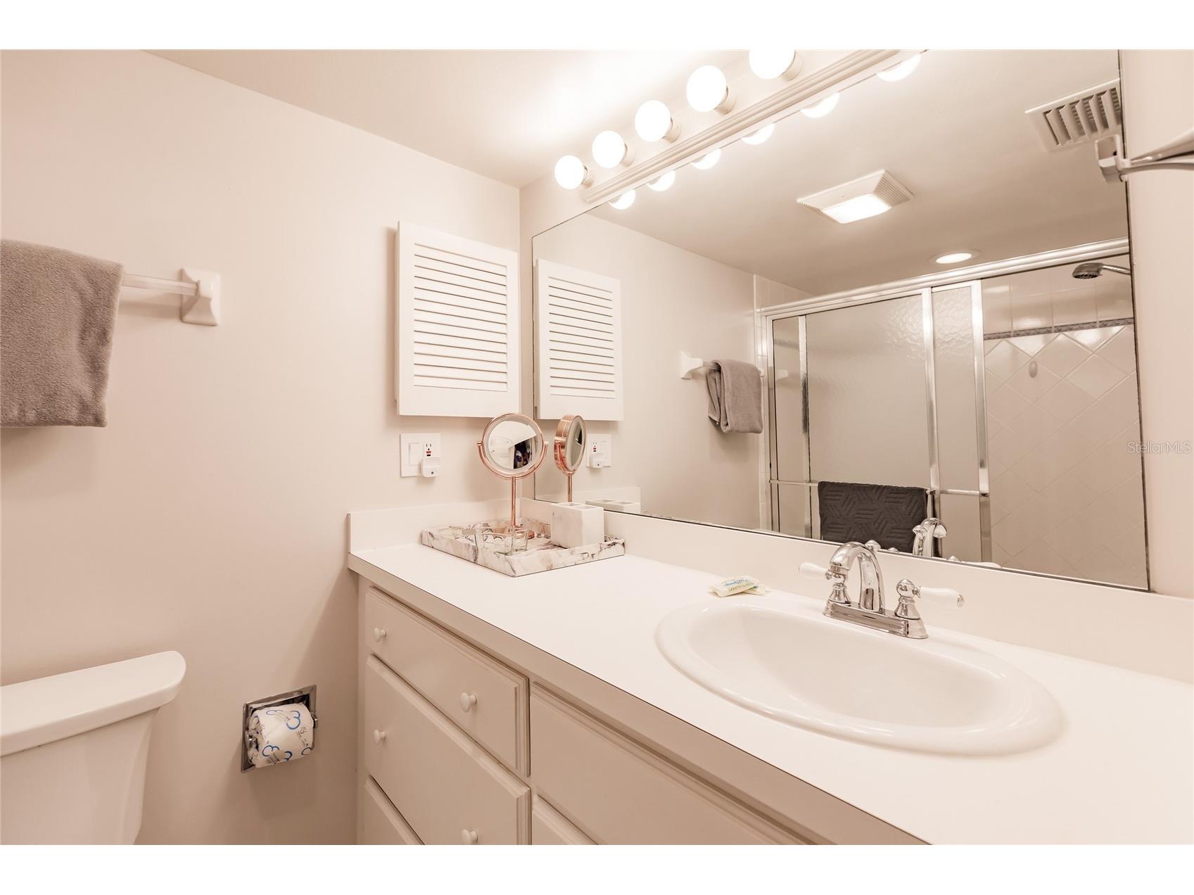 6018 W Peppertree Way #231B Sarasota FL 34242 TB8471102 image19