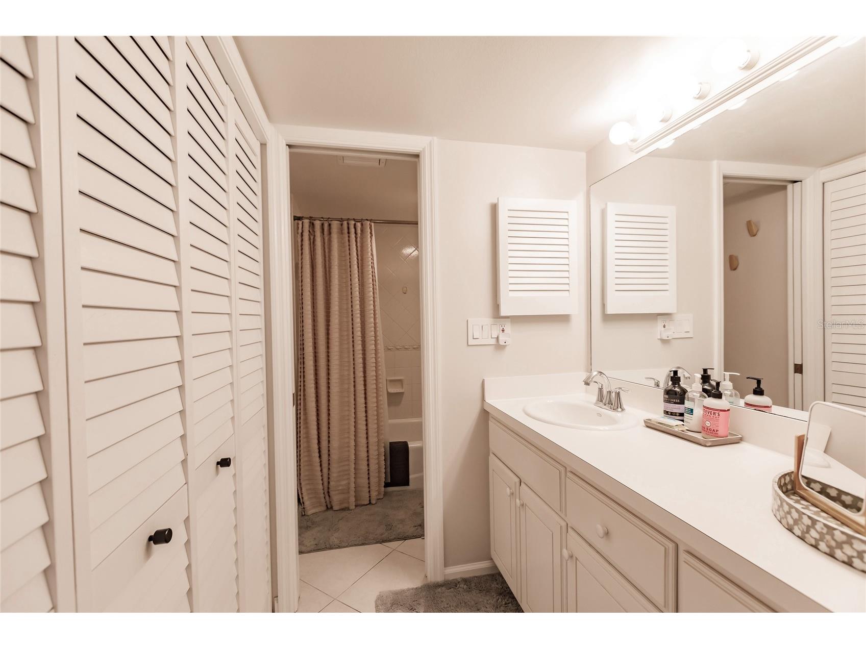 6018 W Peppertree Way #231B Sarasota FL 34242 TB8471102 image26