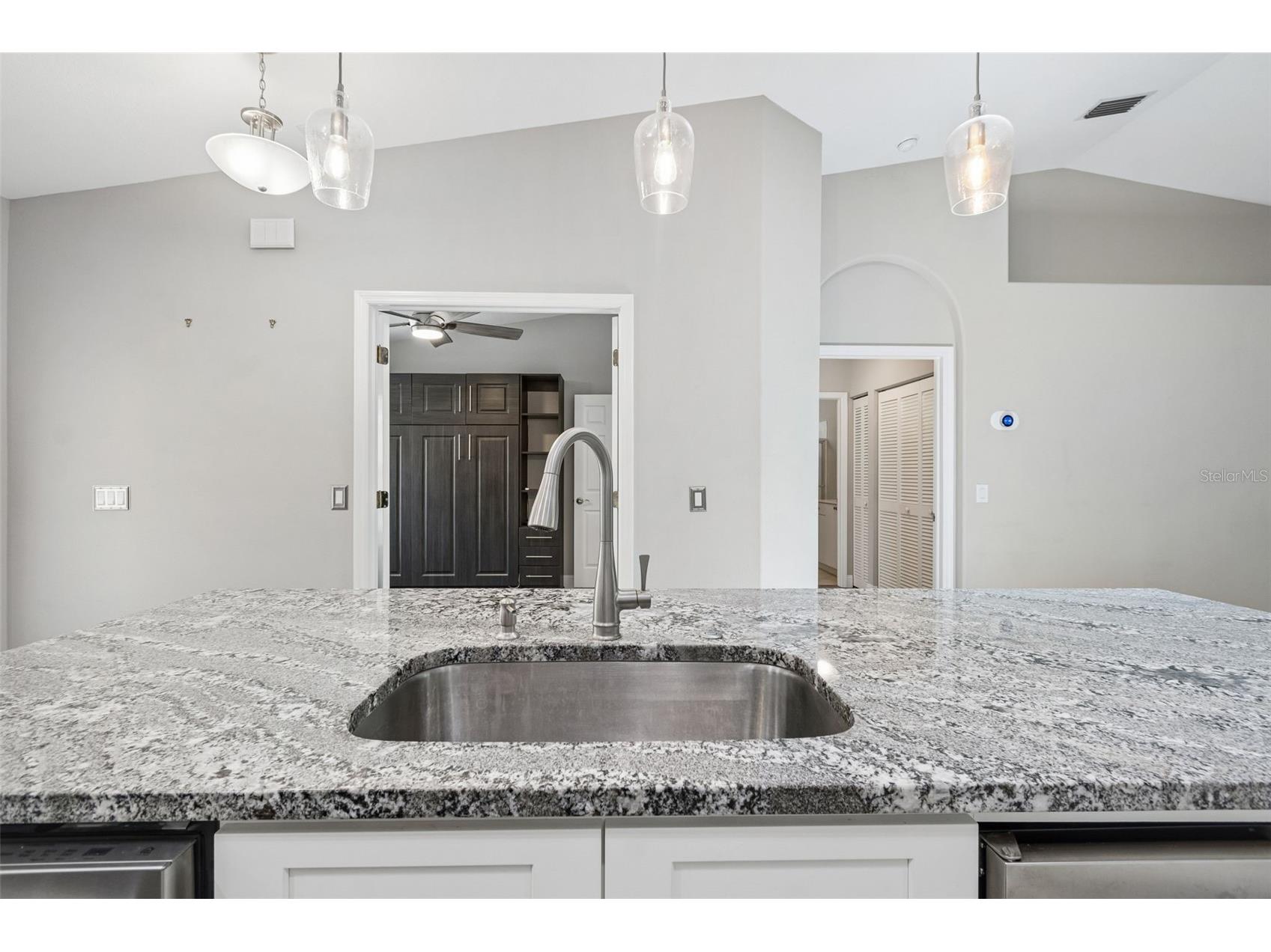 6019 Courtside Drive Bradenton FL 34210 TB8520664 image15