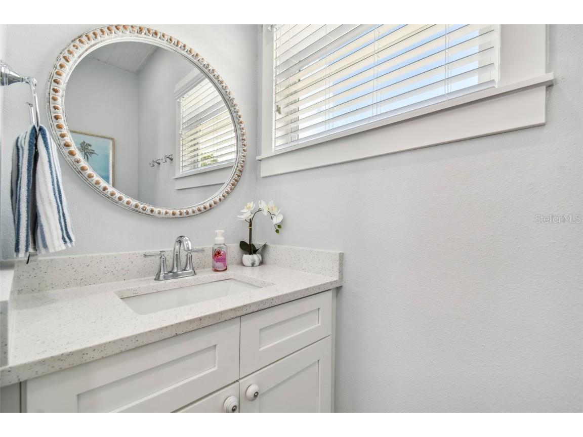 602 1/2 Skinner Boulevard Dunedin FL 34698 U8217238 image8