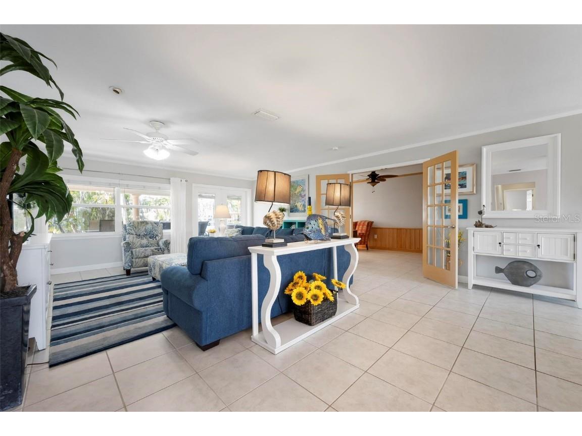 602 Baronet Lane Holmes Beach FL 34217 A4652311 image6