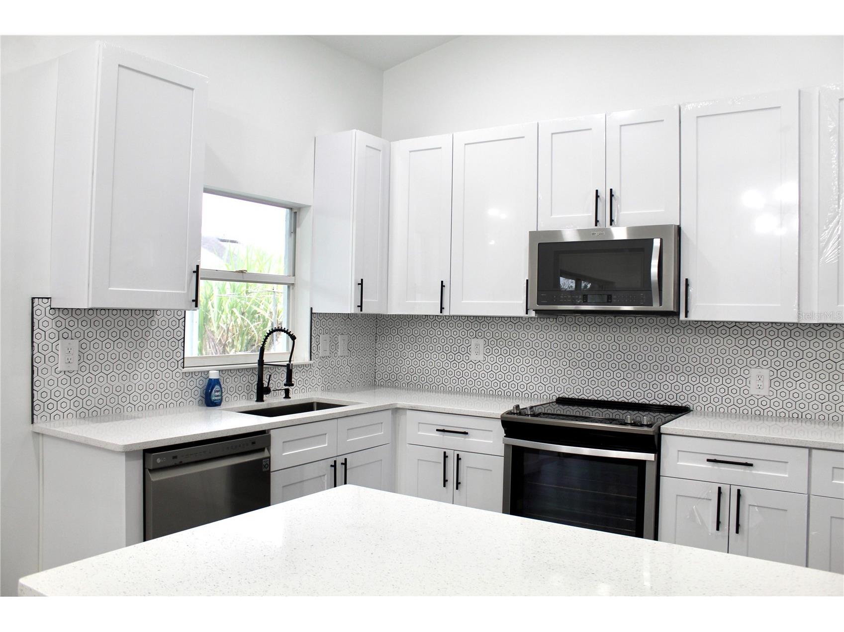 602 Cheetah Lane Kissimmee FL 34759 S5144706 image2