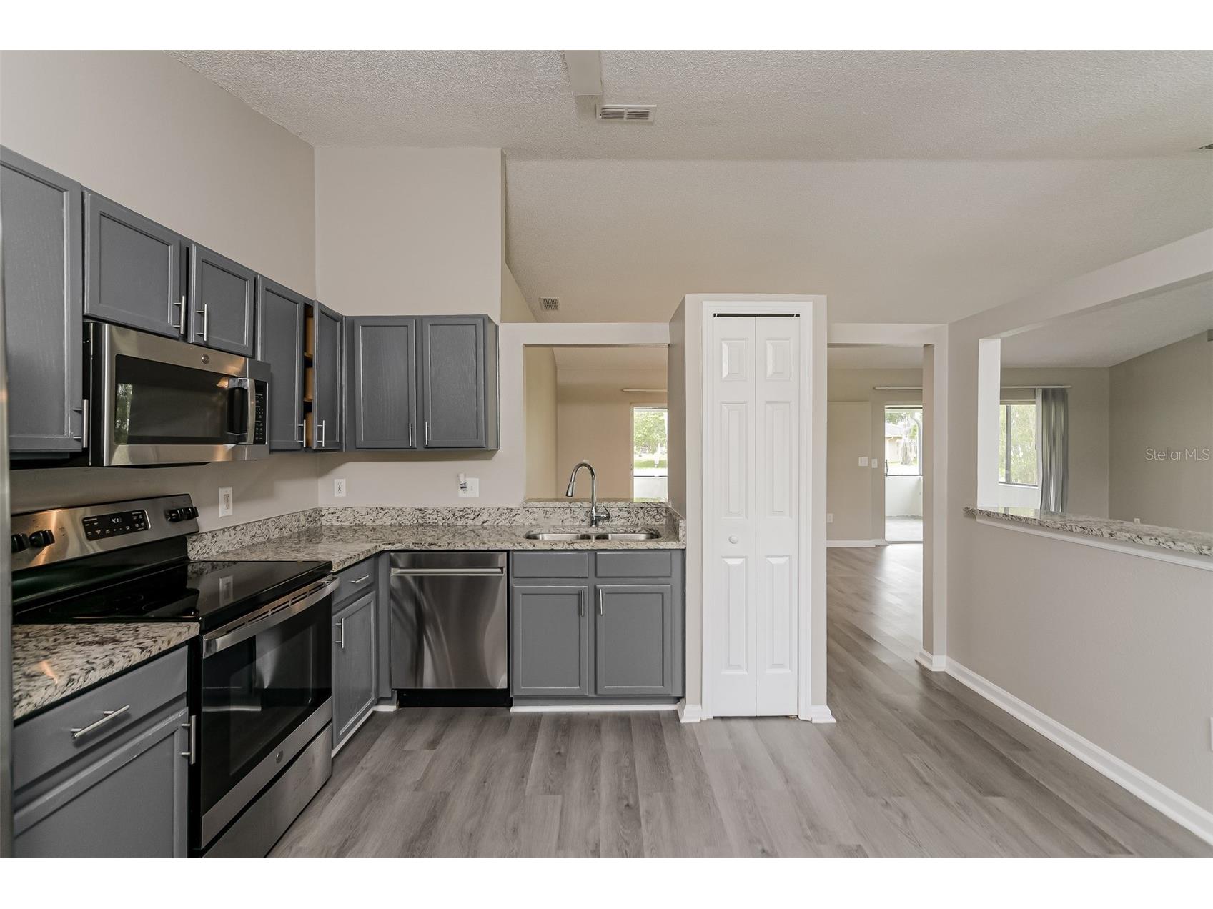 602 Cotulla Drive Kissimmee FL 34758 O6414159 image8