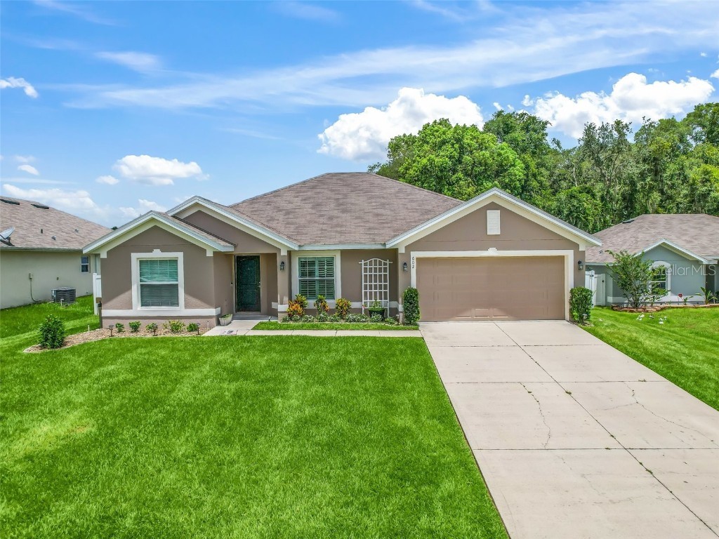 602 E Leah Court Fruitland Park FL 34731 G5071550 image1