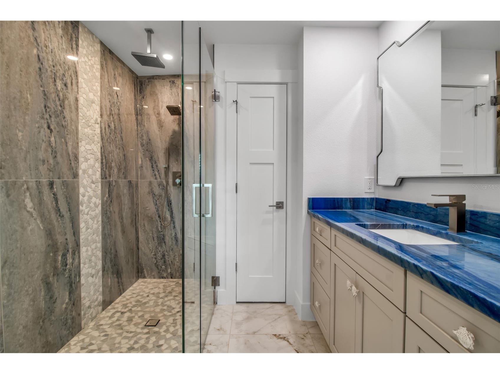 602 Fair Winds Drive #602 Nokomis FL 34275 A4668299 image17