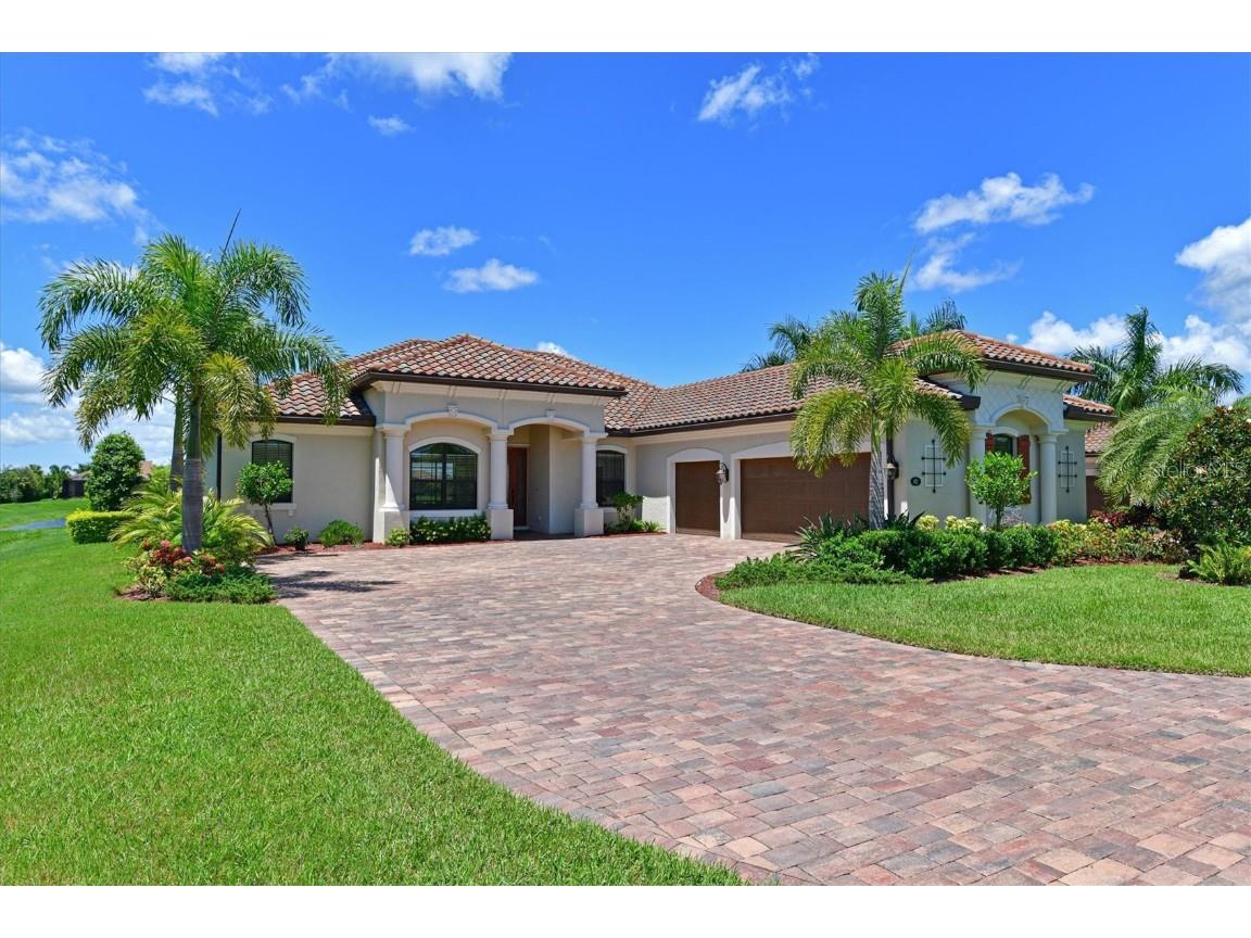 602 Moorings Way Bradenton FL 34212 - POND A4542150 image1