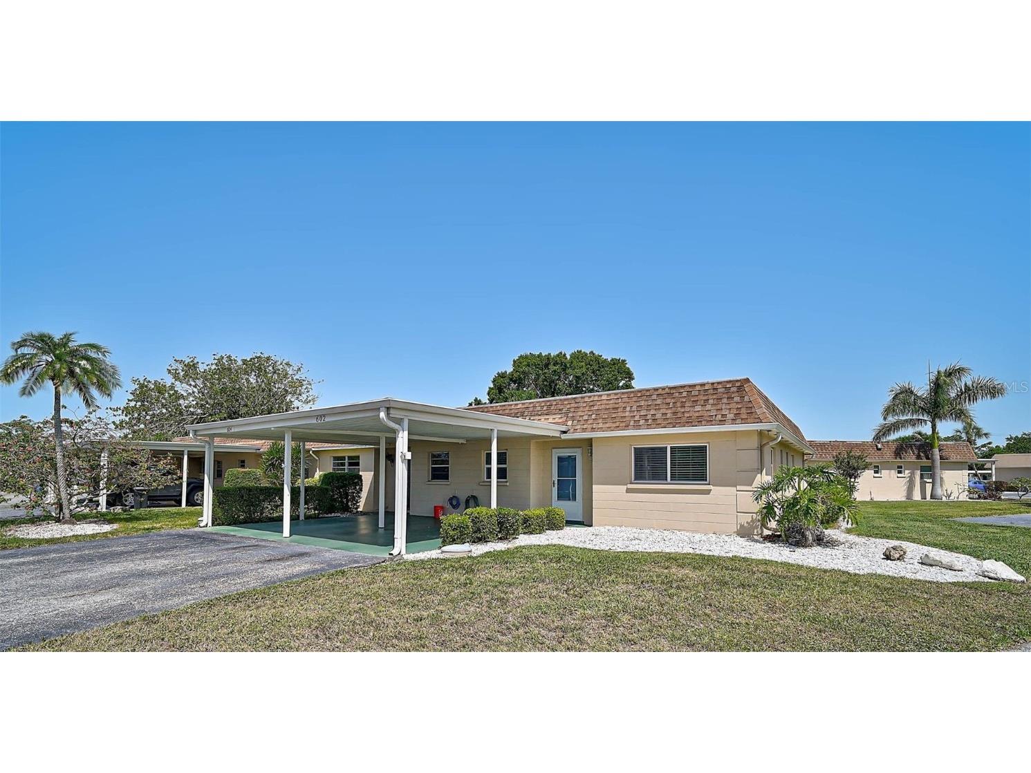 602 Park Circle Bradenton FL 34207 A4652517 image1