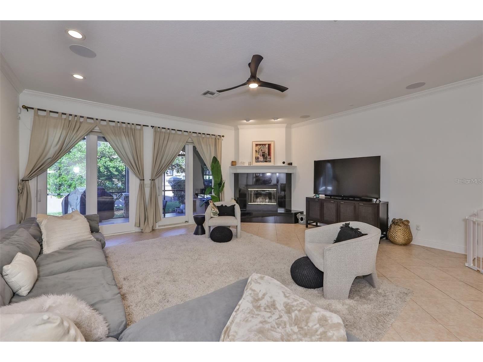 602 Saxony Boulevard Saint Petersburg FL 33716 TB8508486 image5
