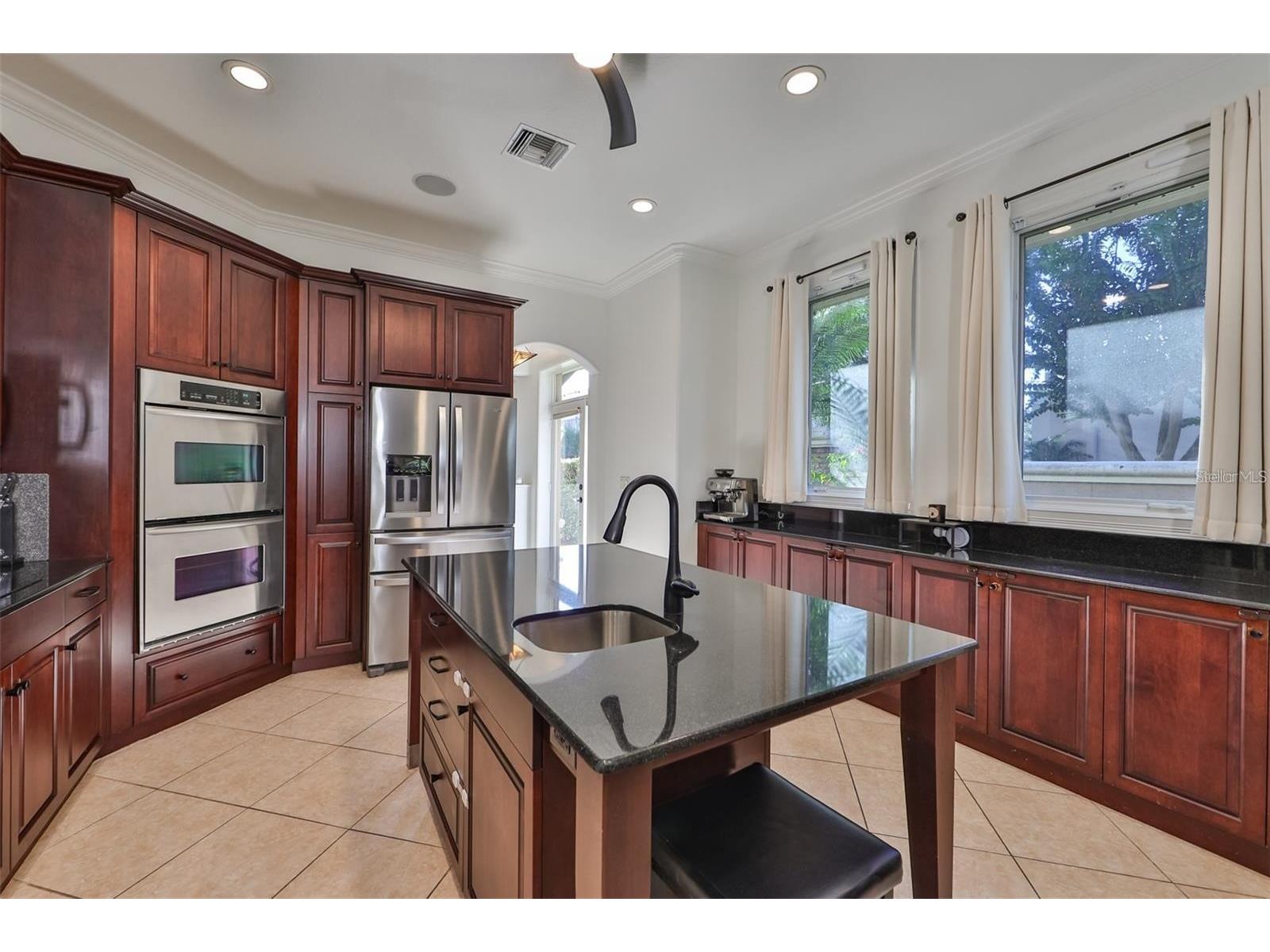 602 Saxony Boulevard Saint Petersburg FL 33716 TB8508486 image9
