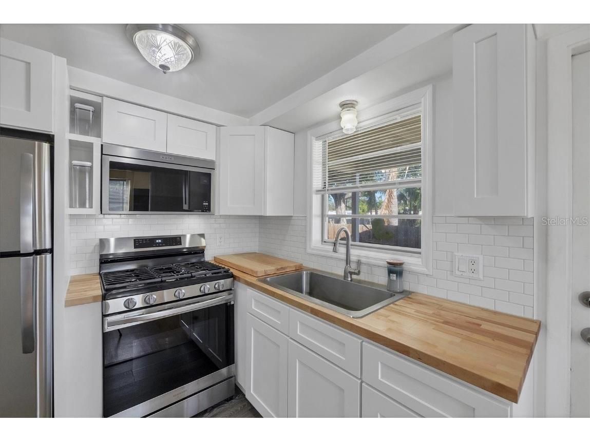 602 W Perry Street Englewood FL 34223 D6144317 image10