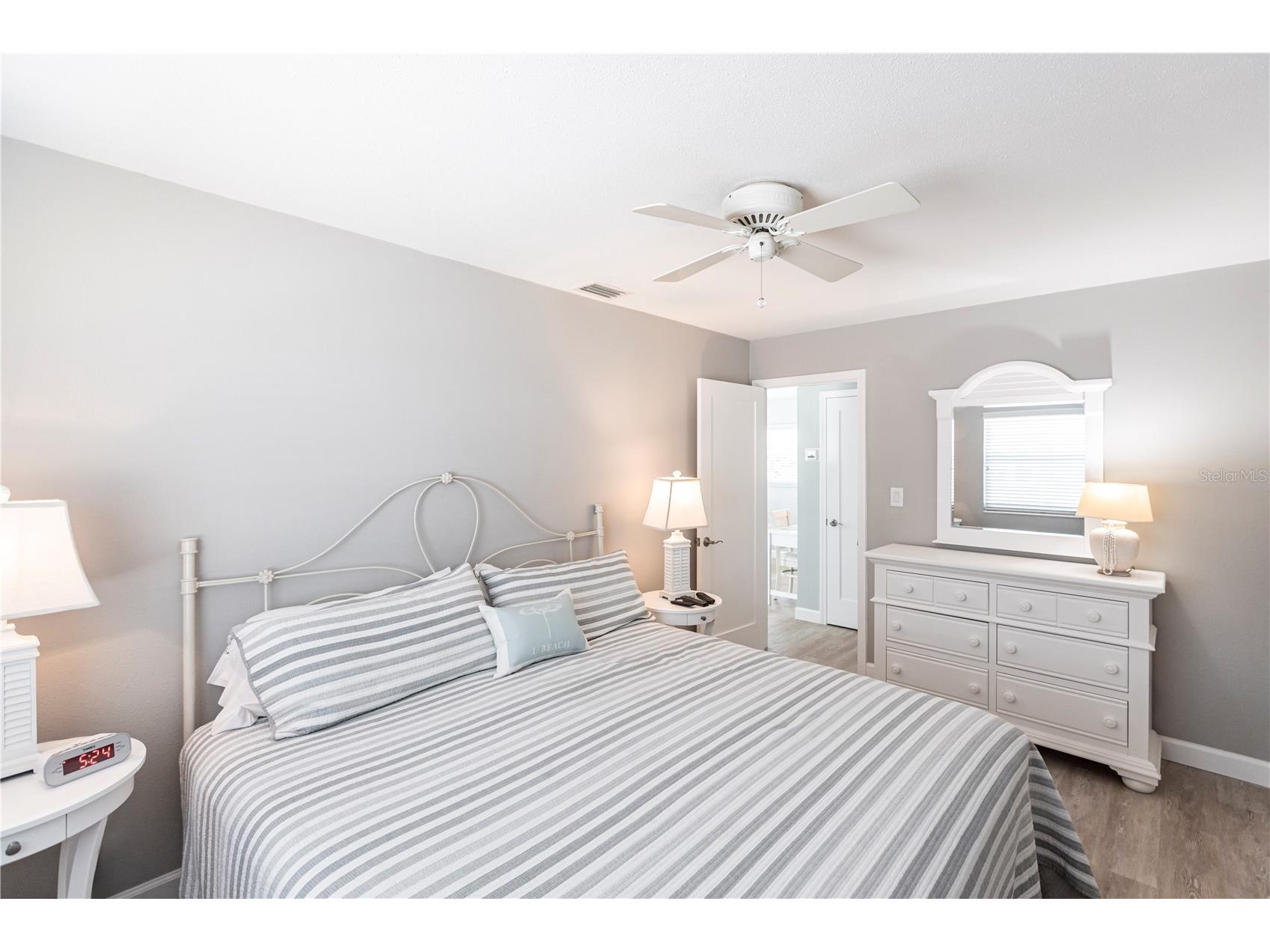 6020 Midnight Pass Road #11 Sarasota FL 34242 TB8467599 image15