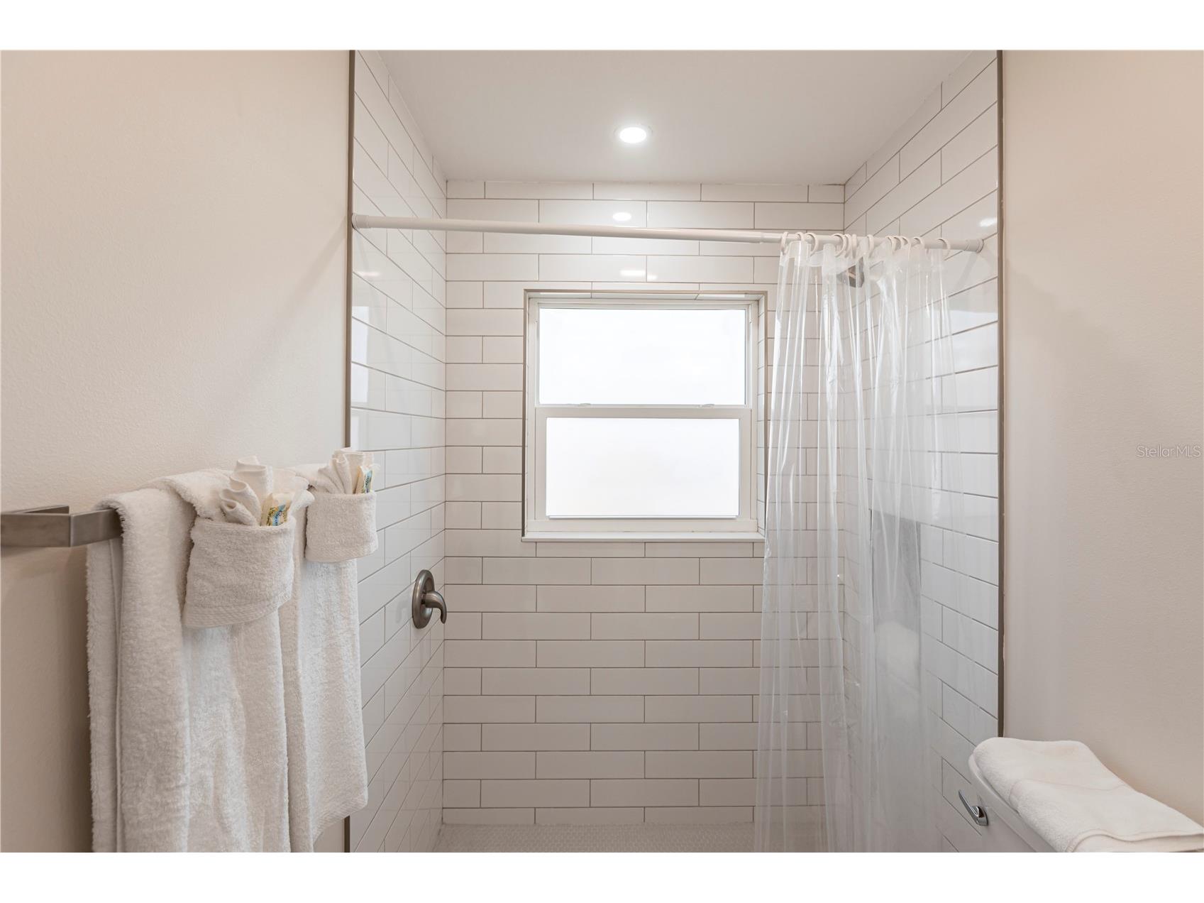 6020 Midnight Pass Road #15 Sarasota FL 34242 TB8467623 image16