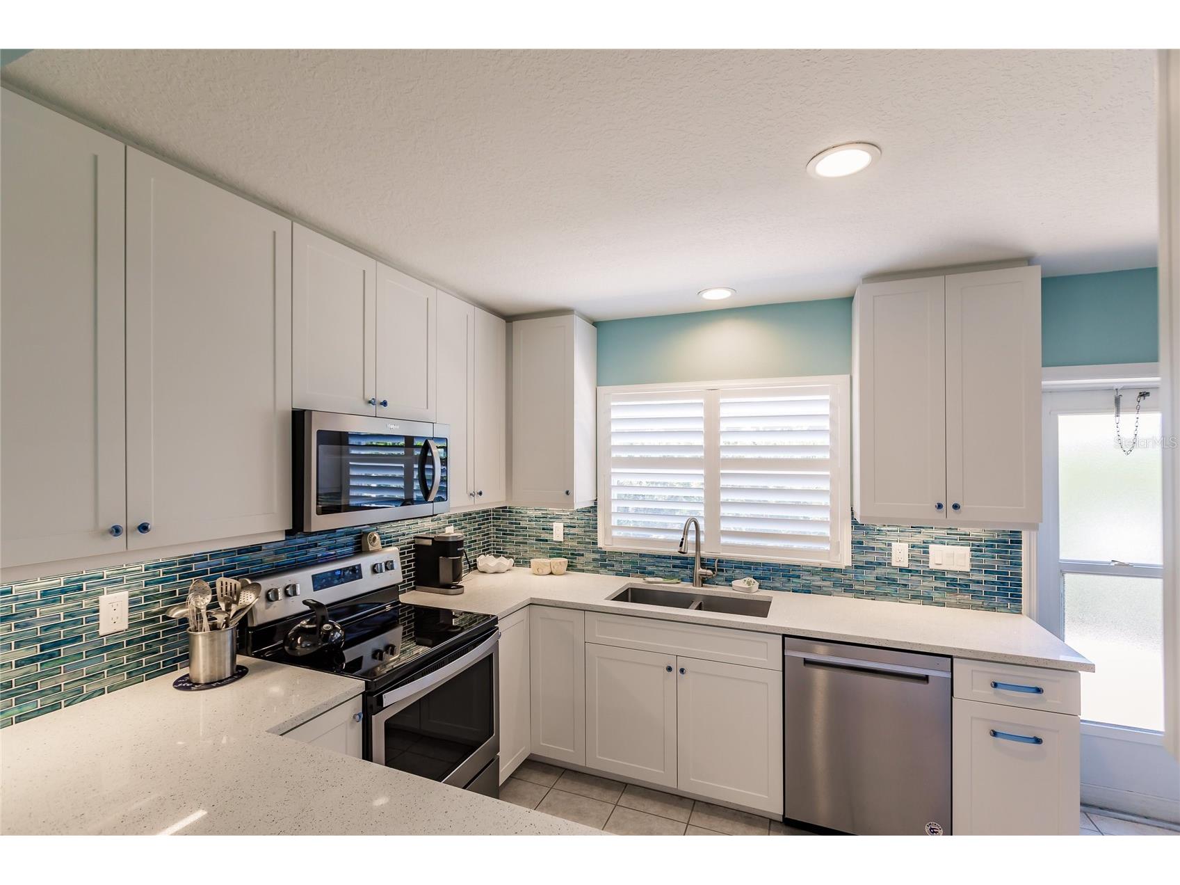 6020 Midnight Pass Road #2 Sarasota FL 34242 TB8467649 image7